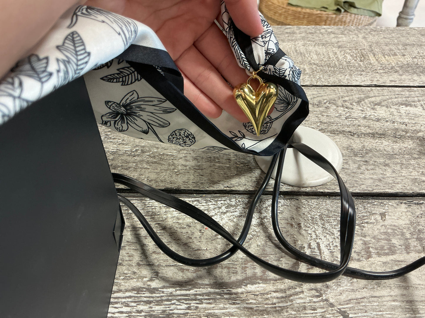 Gold heart scarf virtue