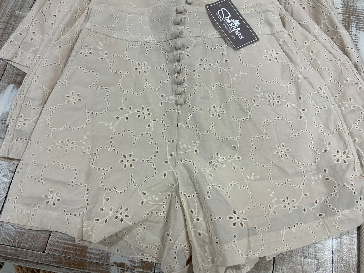 Eyelit Button Short