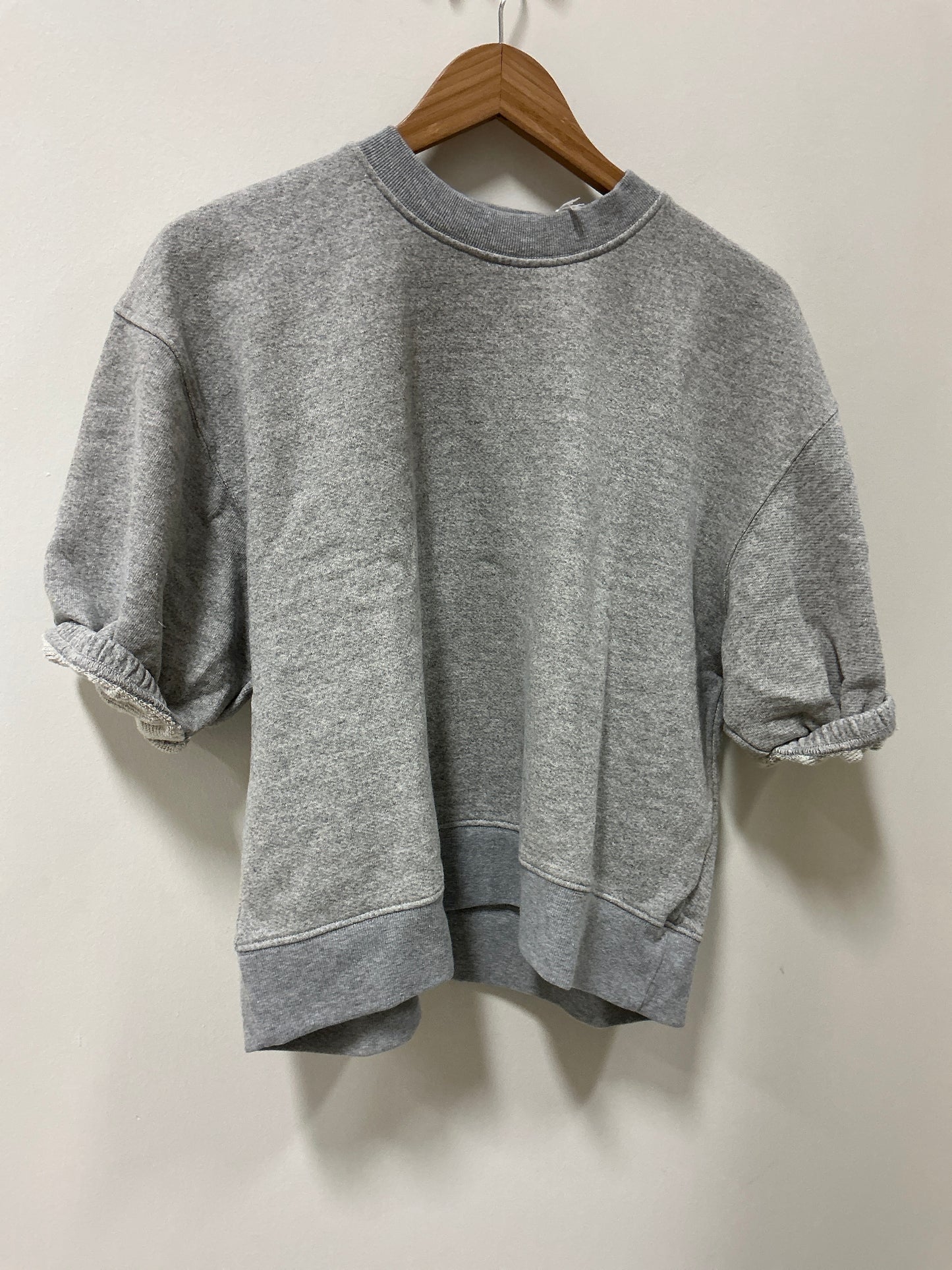 Short sleeve rolled crew neck grey
