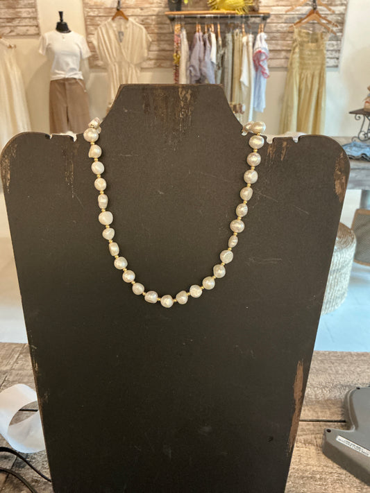 Glam pearl necklace