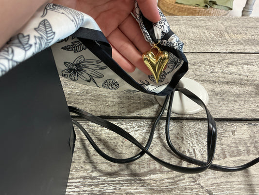 Gold heart scarf virtue