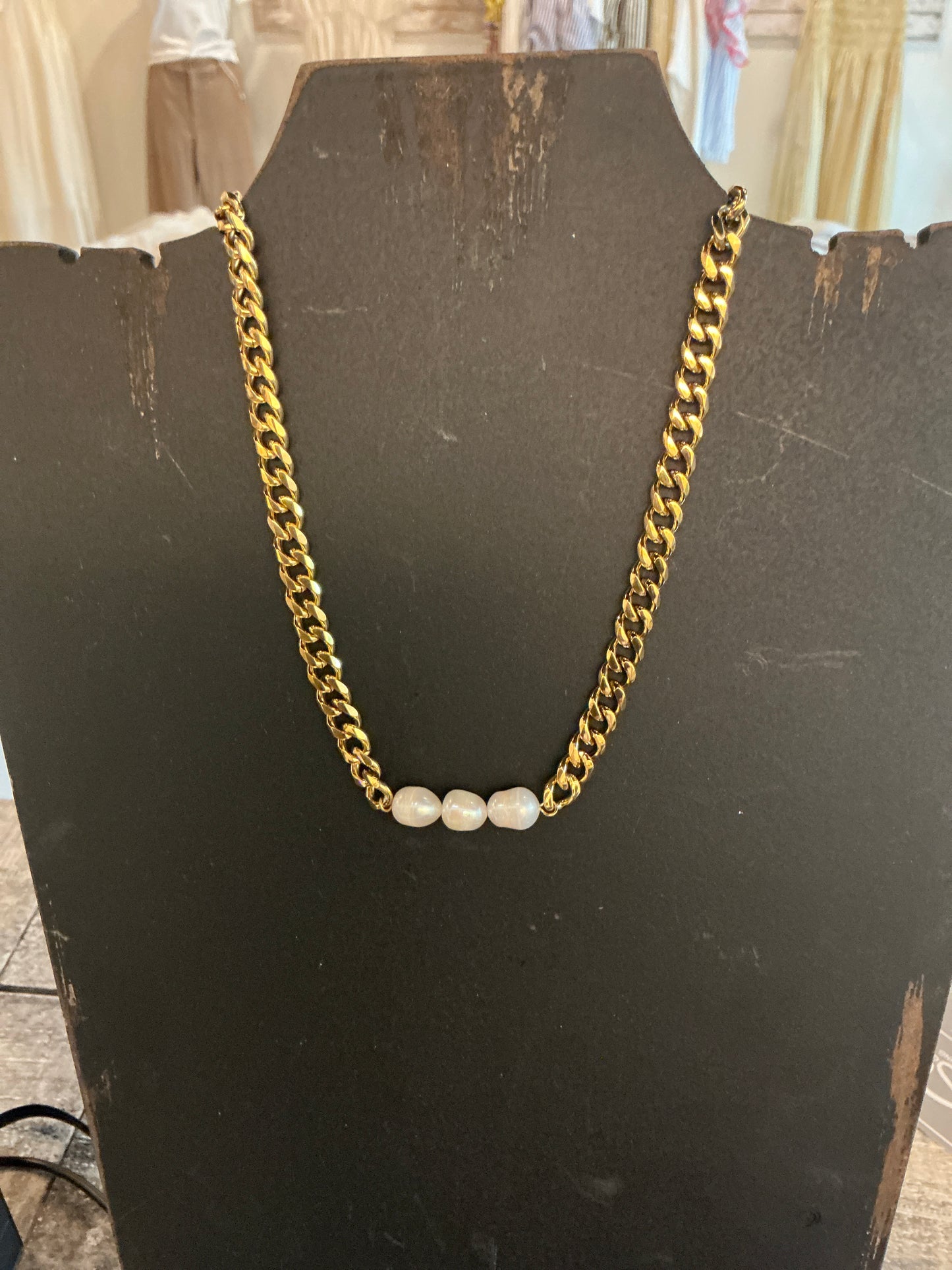3 pearl necklace